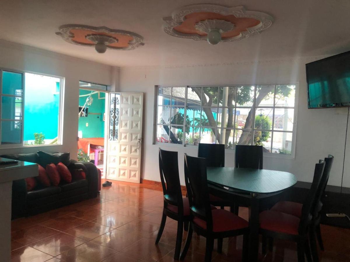 Hostal Isabella Santa Marta  Luaran gambar